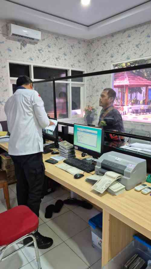 Tak Lagi Identik Razia, Polantas Tuban Buka Layanan SIM, STNK, dan BPKB di Jalan