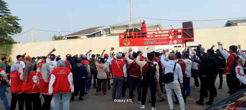 F-SPGI Kabupaten Bekasi Gelar Aksi ke Jakarta, Soroti Dugaan Union Busting di PT Epson F-SPGI Kabupaten Bekasi Gelar Aksi ke Jakarta, Soroti Dugaan Union Busting di PT Epson