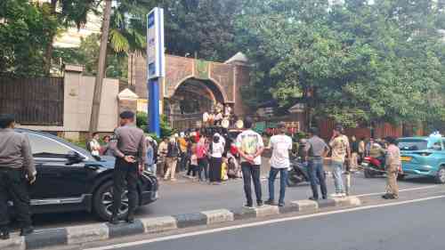Aksi di Depan Kejagung, Serdadu Muda Nusantara Soroti Dugaan Korupsi PLN dan TPPU