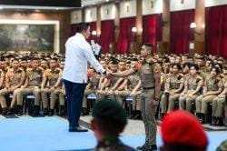 Sekretaris Kabinet RI Berikan Pembekalan Strategis kepada 511 Calon Perwira Remaja Akmil