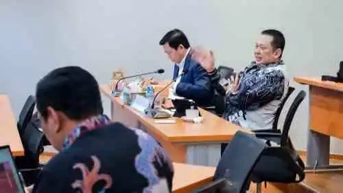 Uji Sidang Tertutup Program Doktor Ilmu Hukum Universitas Borobudur, Bamsoet Dorong Pemerintah Perkuat Implementasi Perlindungan Hak Pendidikan Penyandang Disabilitas