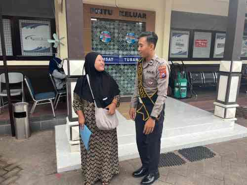 Polantas Tuban Menyapa Kembali Digelar, Konsultasi SIM, STNK, BPKB Diserbu Warga Tuban Polantas Tuban Menyapa Kembali Digelar, Konsultasi SIM, STNK, BPKB Diserbu Warga Tuban