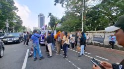 Aksi Kelima GAMIS Digelar di Monas, Massa Bawa Truk Sedot Tinja sebagai Simbol Protes