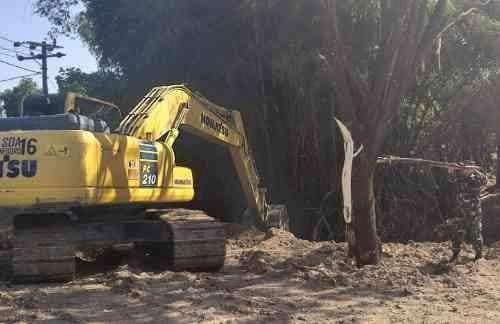 TMMD 129 Bojonegoro Bergerak, Sungai Kesongo Kedungadem Diperdalam untuk Cegah Hambatan Aliran