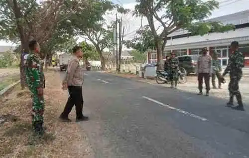 TMMD 129 Bojonegoro, TNI-Polri Bersinergi bantu Pengamanan Pembongkaran Bangunan untuk Rest Area