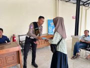 Warga Tuban Berhenti di Jalan, Polantas Tuban Buka Solusi Cepat Urusan SIM, STNK, BPKB