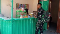 Seteguk Kesegaran di Kios Mbak Ika: Cara Satgas TMMD 129 Bojonegoro Hidupkan Ekonomi Warga