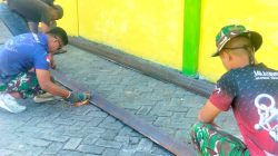 Satgas TMMD 129 Bojonegoro Percepat Pemotongan Besi Jembatan Brang Etan, Hadiah Spesial bagi Warga Kesongo