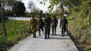 Pastikan Pembangunan Tepat Sasaran dan Tanpa Kendala: Dansatgas TMMD 129 Bojonegoro Cek Langsung Proyek Fisik di Desa Kesongo