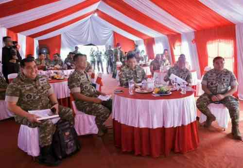 Pastikan Kesiapan Prajurit, Wapang TNI Bersama Menhan Tinjau Marshalling Area Yonif TP 937/Satria Kalijaga Pastikan Kesiapan Prajurit, Wapang TNI Bersama Menhan Tinjau Marshalling Area Yonif TP 937/Satria Kalijaga