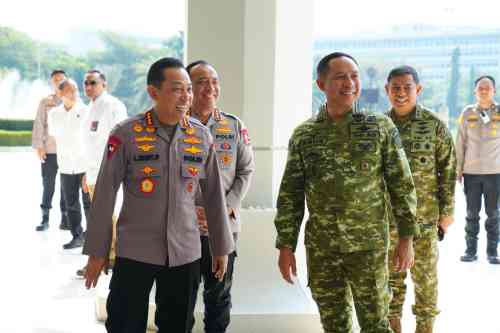 Panglima TNI Terima Kunjungan Silaturahmi Kapolri, Pererat Solidaritas TNI-Polri Panglima TNI Terima Kunjungan Silaturahmi Kapolri, Pererat Solidaritas TNI-Polri