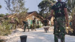 Ketika Gerobak Dorong dan Peluh Satgas TMMD 129 Bojonegoro Menyejahterakan Warga Kesongo