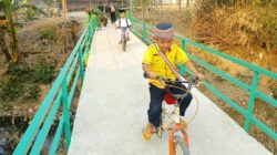 Senyum Nyaring di Atas Jembatan TMMD 129 Bojonegoro Brang Etan: Buat Ibu-Ibu dan Santri Cilik Bernapas Lega