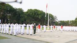 Berlangsung Khidmat: Dandim Bojonegoro Pimpin Upacara Penurunan Bendera HUT ke-81 RI
