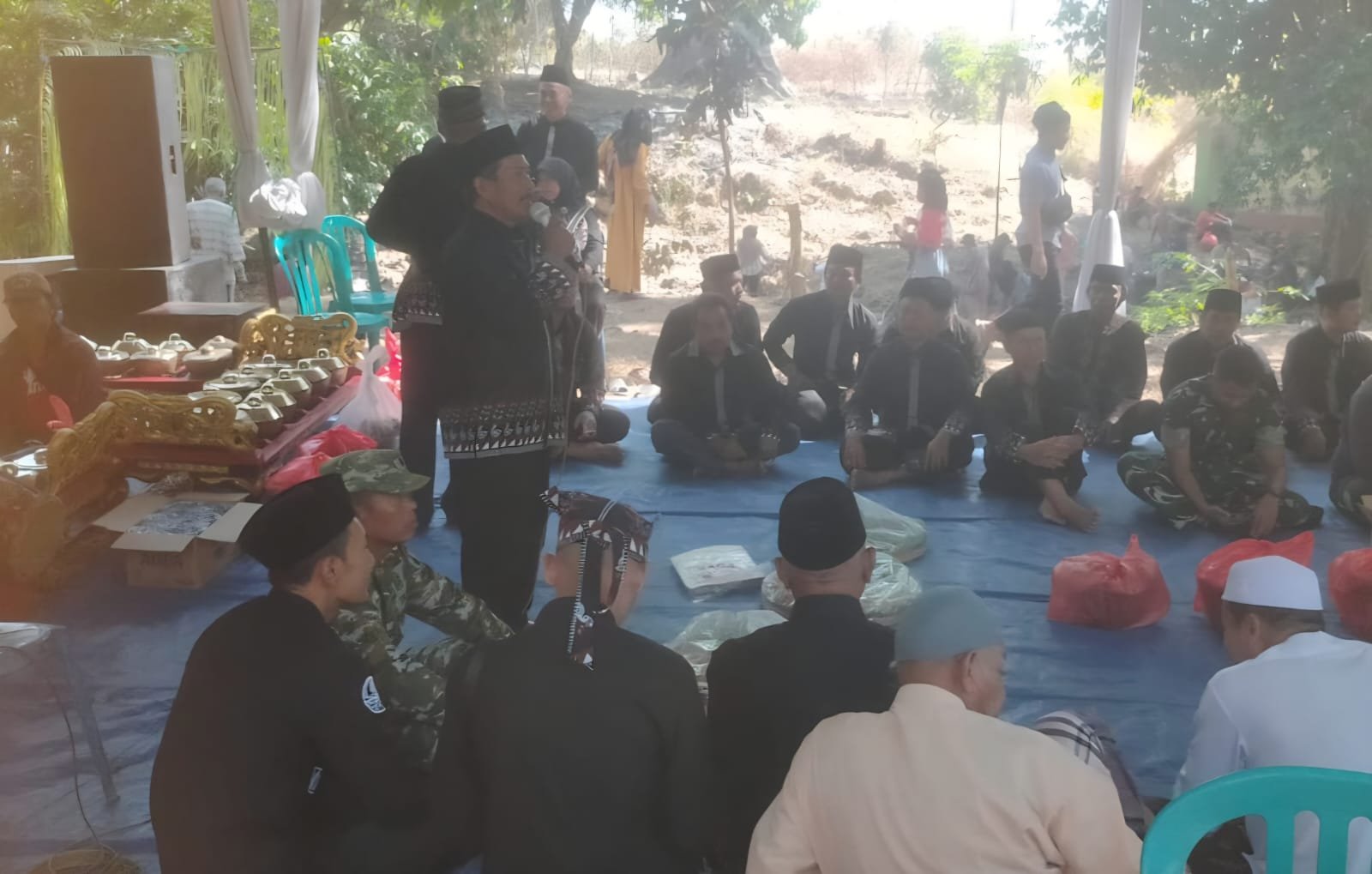 Berbalut Seni Langen Tayub, Danramil Dander Bojonegoro Hadiri Sedekah Bumi di Taman Tirtawana Berbalut Seni Langen Tayub, Danramil Dander Bojonegoro Hadiri Sedekah Bumi di Taman Tirtawana