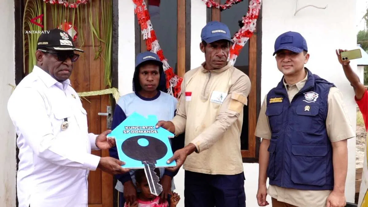 Peresmian 100 Rumah Layak Huni di Kawasan Transmigrasi Domande