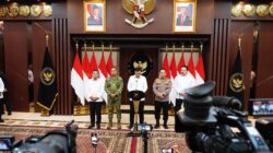 Panglima TNI Dampingi Menko Polkam Sampaikan Imbauan Jaga Kondusivitas Bangsa