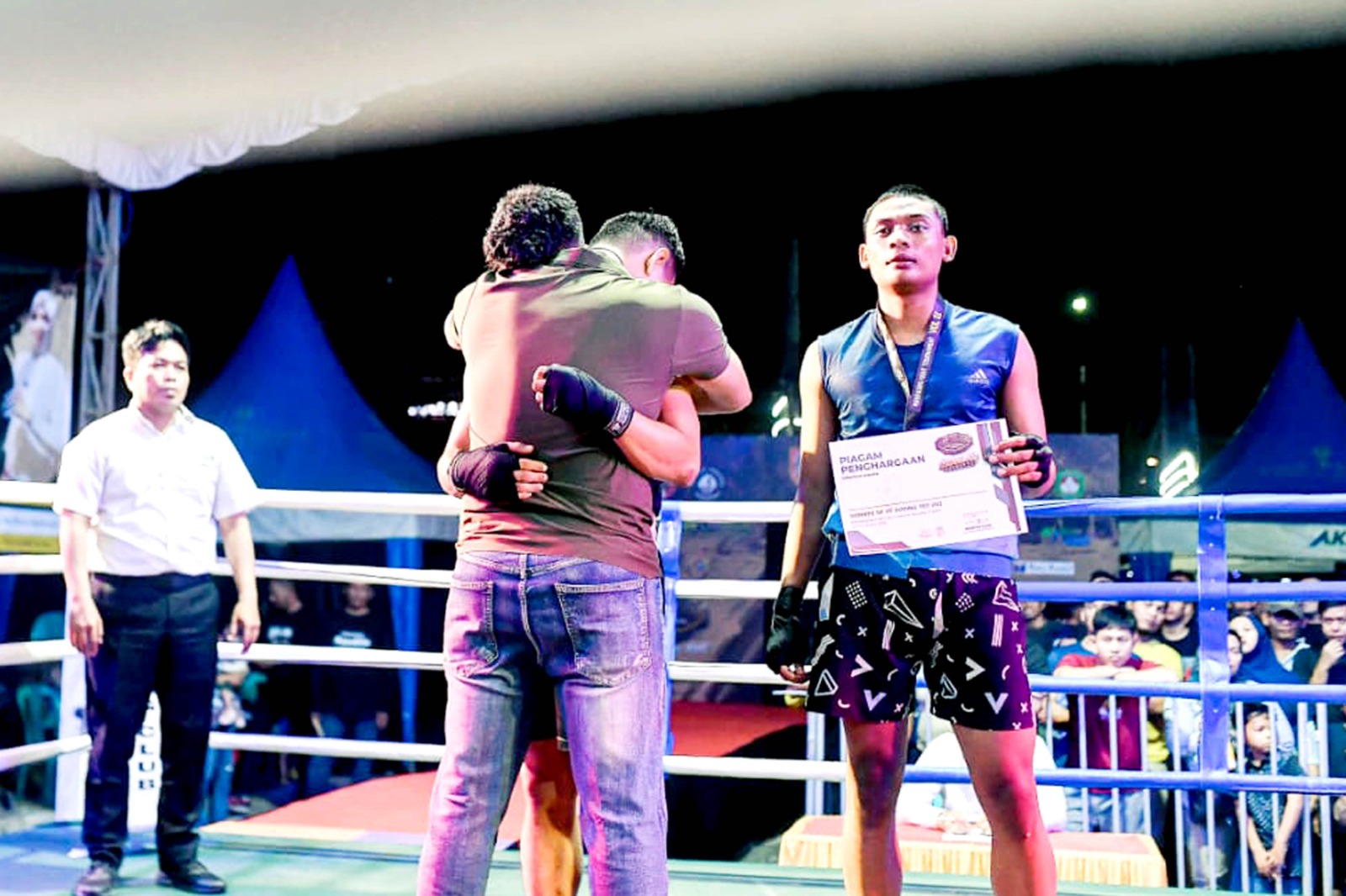 Prajurit Lanud Sjamsudin Noor, Prada Nelky Lian Mamma Sabet Medali Emas Maeraung Fight Tournament III 2026 Prajurit Lanud Sjamsudin Noor, Prada Nelky Lian Mamma Sabet Medali Emas Maeraung Fight Tournament III 2026