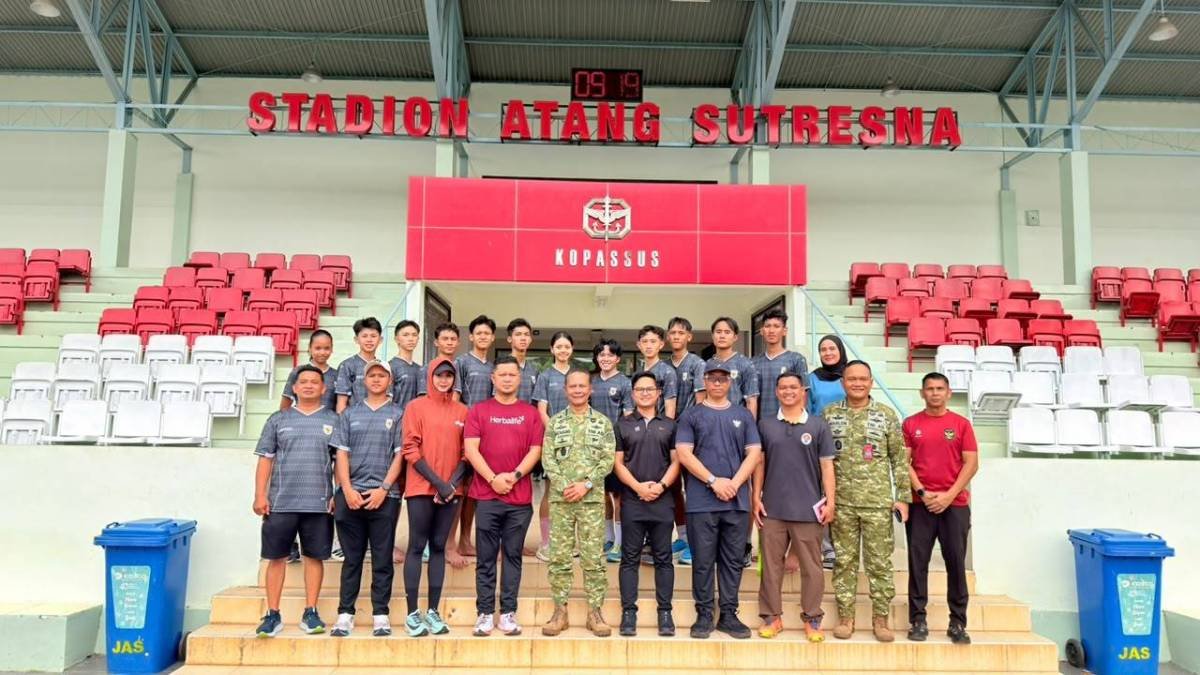 Letjen TNI Richard Tampubolon Tinjau Atlet Pelatnas Taekwondo Indonesia di Markas Kopassus Letjen TNI Richard Tampubolon Tinjau Atlet Pelatnas Taekwondo Indonesia di Markas Kopassus