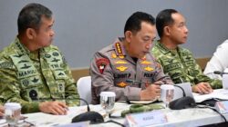 Panglima TNI Dampingi Presiden Prabowo Tinjau Penanganan Karhutla di Riau dan Sumatera Selatan