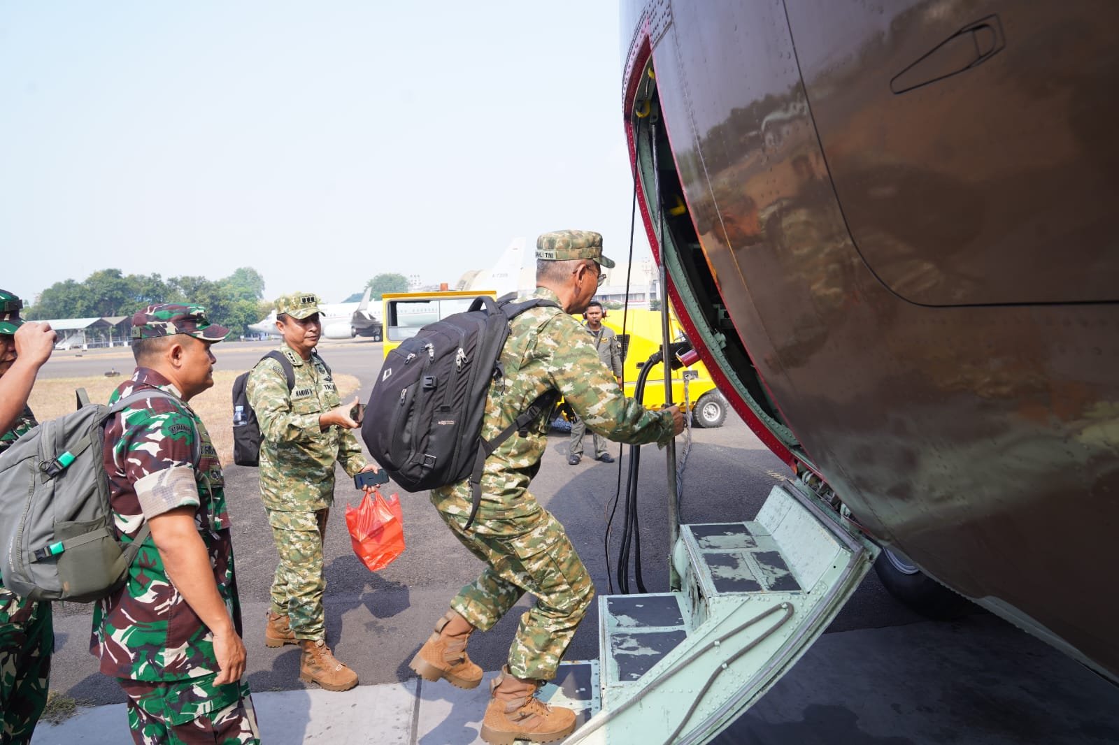 TNI Kerahkan 1.482 Penyuluh Perkuat Penanganan Karhutla di Berbagai Wilayah TNI Kerahkan 1.482 Penyuluh Perkuat Penanganan Karhutla di Berbagai Wilayah