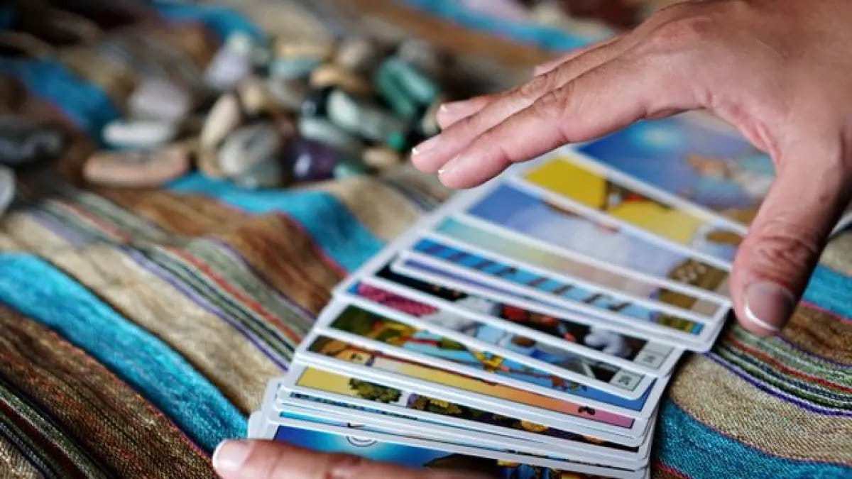 Ramalan Tarot untuk Zodiak Capricorn, Aquarius, dan Pisces pada 29 Agustus 2026