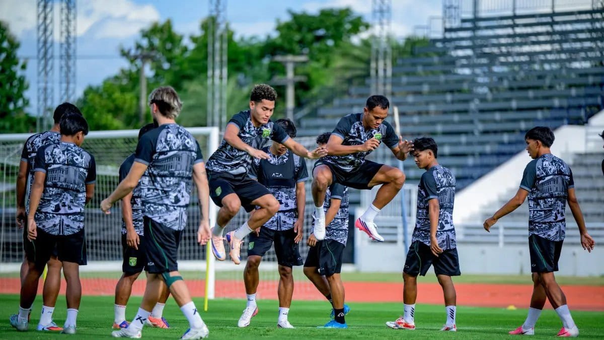 Persebaya Surabaya Kembali dari Thailand dengan Semangat Baru untuk Musim 2026/27