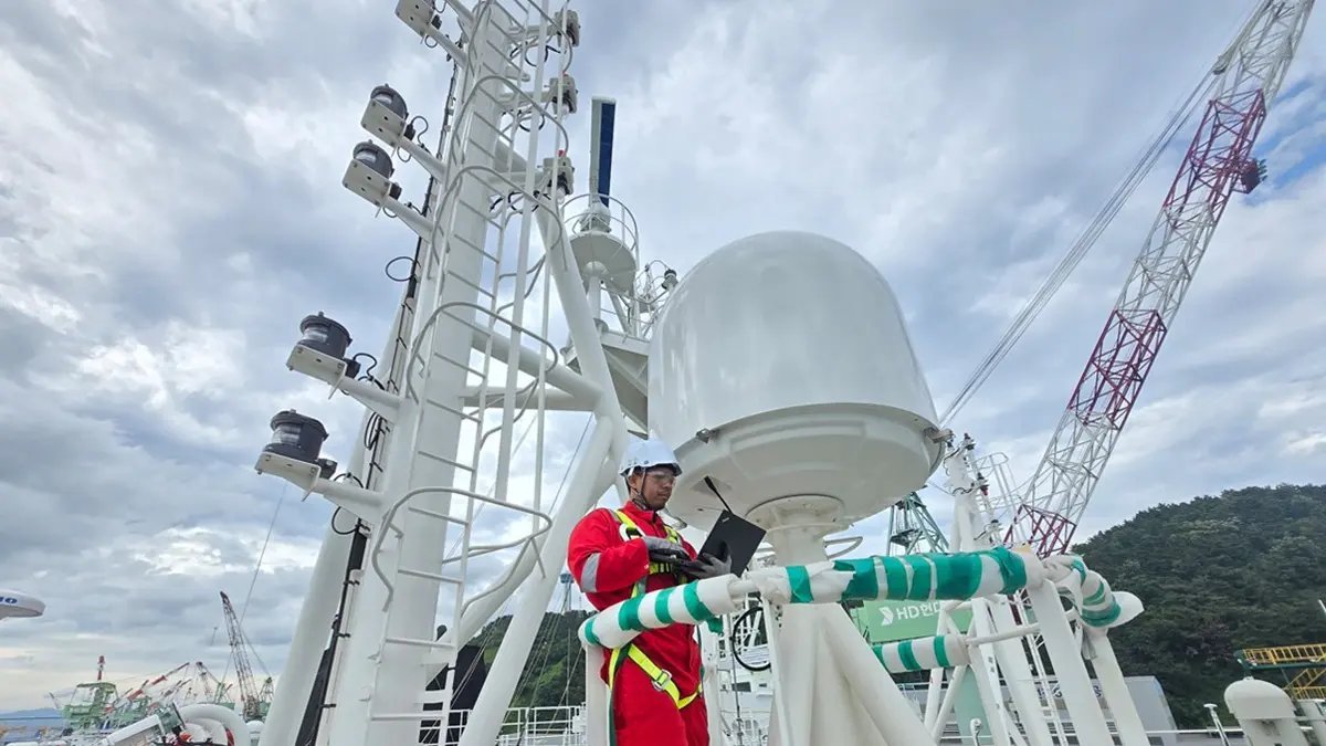 Transformasi Digital dalam Sektor Maritim dan Peran Telkomsat Transformasi Digital dalam Sektor Maritim dan Peran Telkomsat