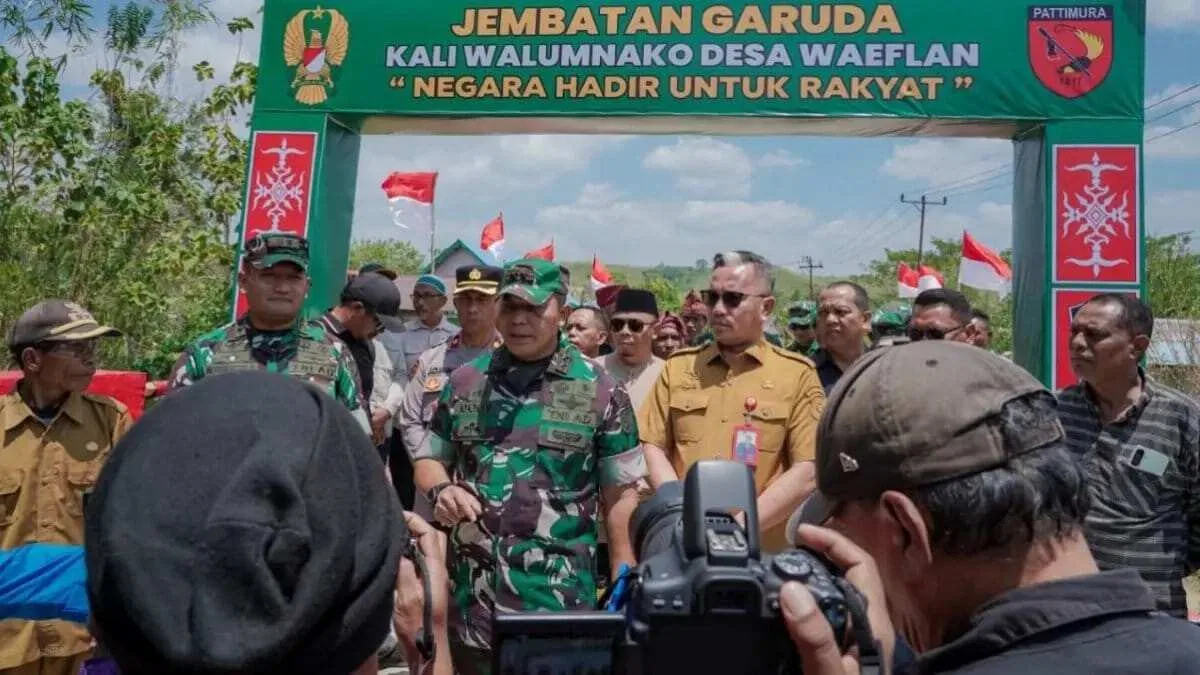 Pembangunan Jembatan TNI di Maluku