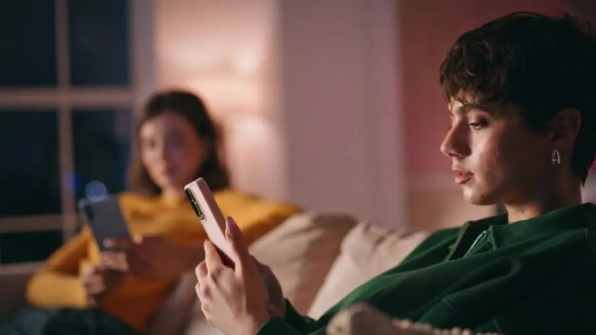 Zodiak yang Sulit Melepaskan Diri dari Smartphone Zodiak yang Sulit Melepaskan Diri dari Smartphone