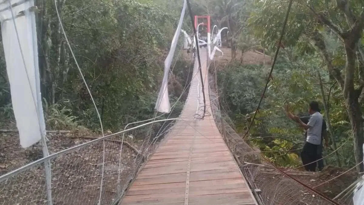 Insiden pada Peresmian Jembatan Pongpet Pangandaran