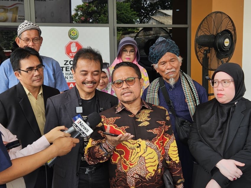 Penundaan Sidang Praperadilan Roy Suryo