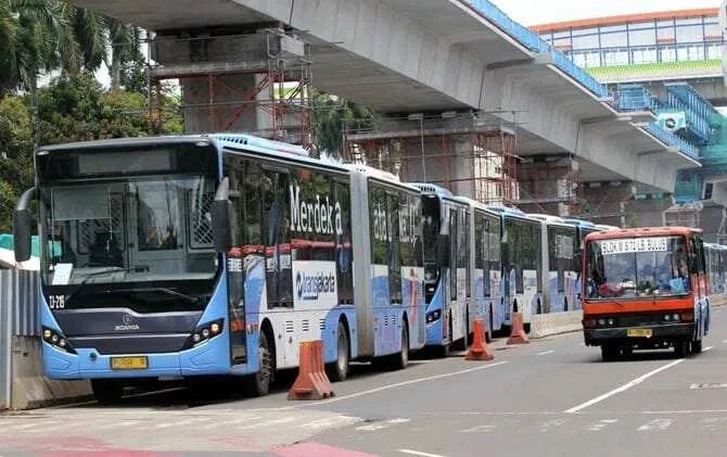 Dampak Demonstrasi pada Rute Transjakarta di Jakarta