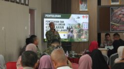TIM PENYULUH KARHUTLA MABES TNI BERSAMA PASIS DIKREG 56 SESKO TNI EDUKASI MASYARAKAT SAMARINDA SEBERANG PENTINGANYA TENTANG KARHUTLA