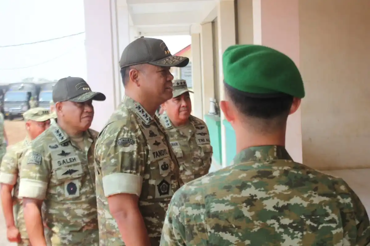 Wapang TNI Tinjau Kesiapan Yonif TP di Sumedang dan Majalengka