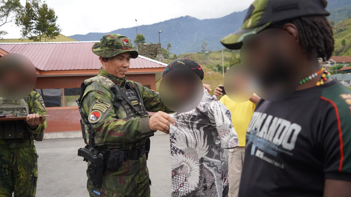 Empat Anggota OPM Serahkan Senjata dan Kembali ke Pangkuan Ibu Pertiwi