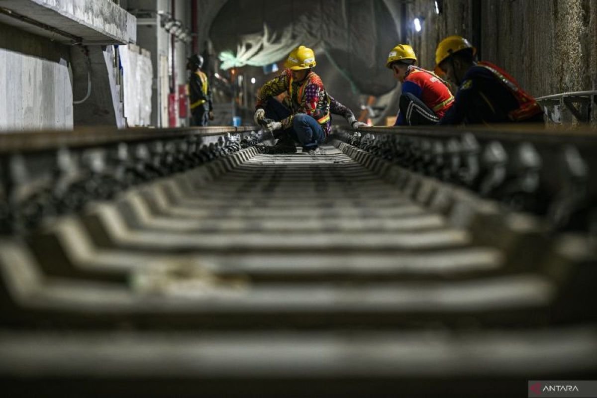 Pentingnya Kepastian Kebijakan untuk Menggairahkan Investasi di Indonesia