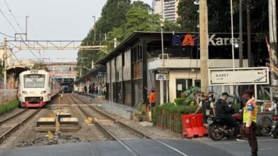 Pengalihan Penumpang KRL dari Stasiun Karet ke BNI City