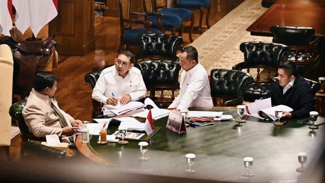 Usulan Pemberian Tanda Jasa kepada Tokoh-Tokoh Berpengaruh