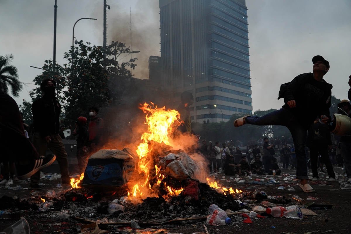 Tindakan Pembubaran Demonstrasi di Jakarta: Apakah Bisa Dipidanakan? Tindakan Pembubaran Demonstrasi di Jakarta: Apakah Bisa Dipidanakan?