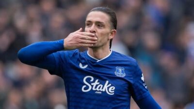 Jack Grealish Kembali Bergabung dengan Everton: Status Pinjaman Kedua Jack Grealish Kembali Bergabung dengan Everton: Status Pinjaman Kedua