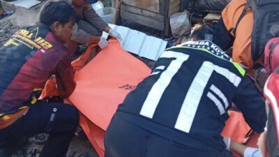 Evakuasi Jenazah Kakek di Krembangan: Tragedi Tertemper Kereta Api
