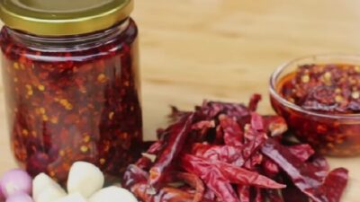 Membuat Chili Oil Sendiri di Rumah