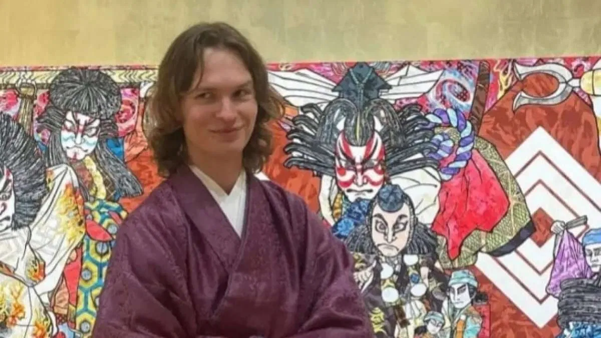 Ansel Elgort Terpaut Kontroversi di Acara Seni Korea