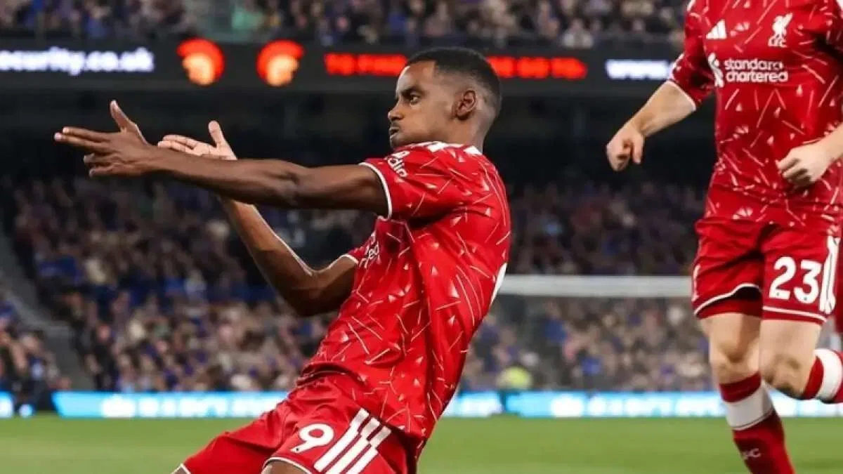 Alexander Isak Bawa Liverpool Kembali Menang