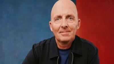 Klarifikasi Mike Dean Terkait Kontroversi Komentarnya di Liga Primer