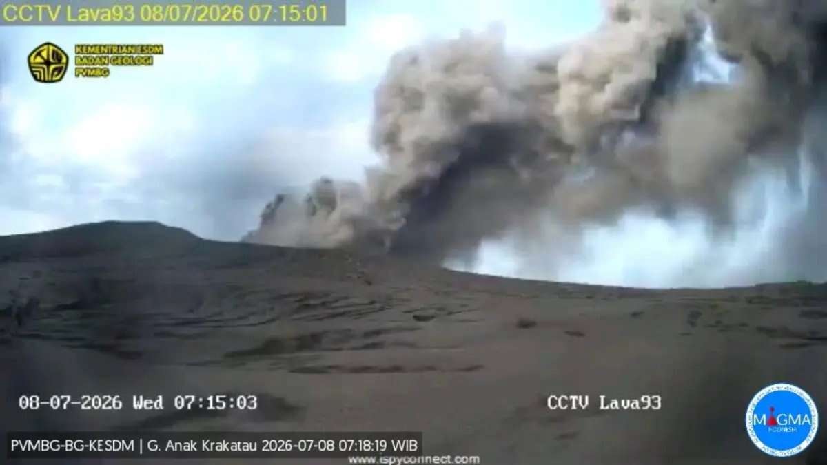Dampak Erupsi Anak Gunung Krakatau Terhadap Penerbangan di Bandara Juanda