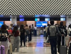 Pembatalan Penerbangan di Bandara Juanda Akibat Erupsi Anak Gunung Krakatau