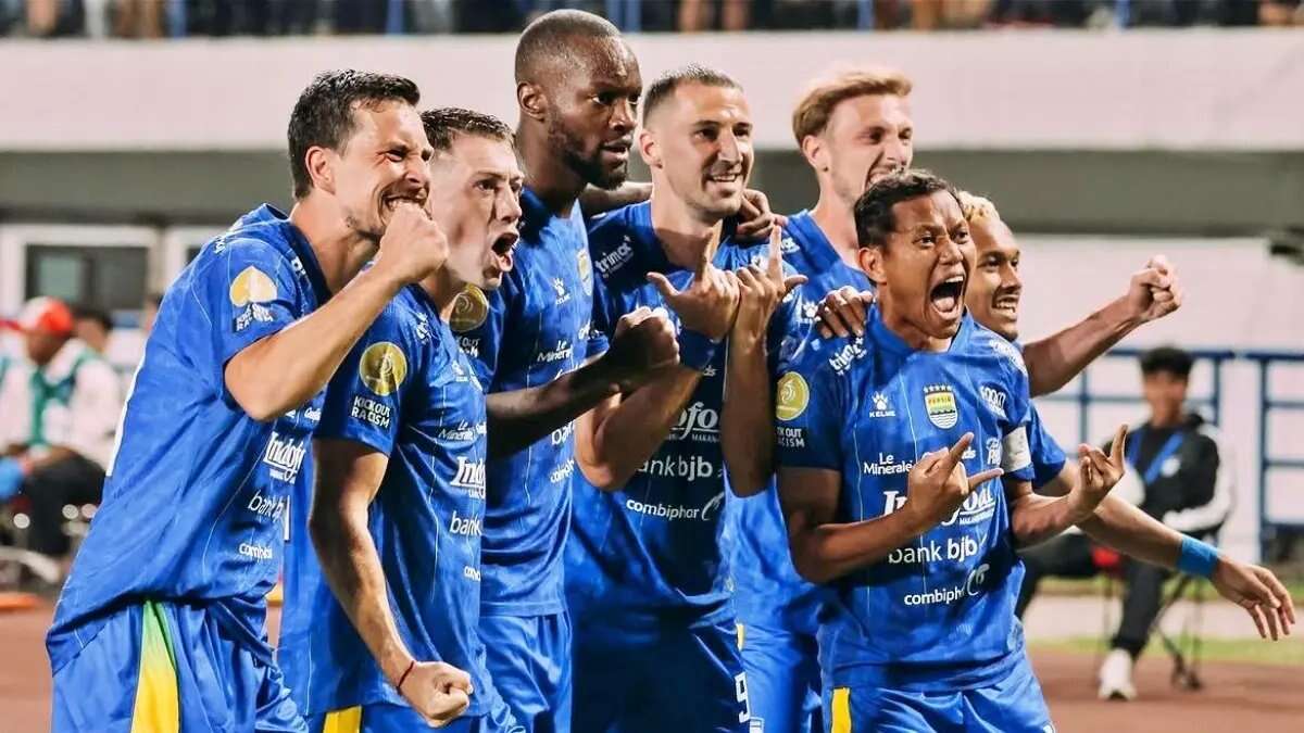 Persib Bandung Raih Kemenangan Dramatis Melawan PSM Makassar