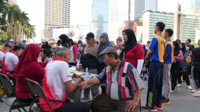 Pelayanan Kesehatan Gratis TNI dalam Rangka HUT Ke-81